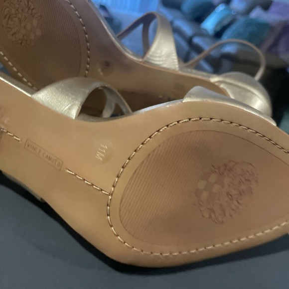 Gold Heels - Picture 5 of 8